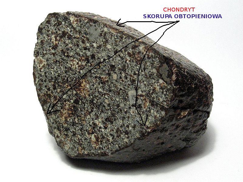 Przekrój poprzeczny meteorytu - widok skorupy obtopieniowej Meteoryt Chondryt - przekrój poprzeczny