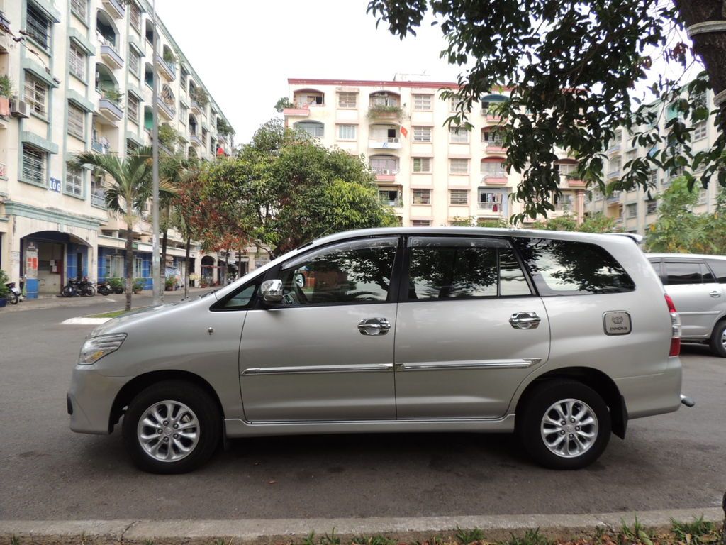 Toyota Innova E 2014 siêu mới - 6